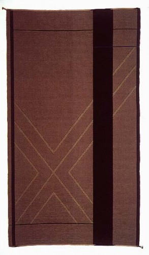 Fotograf: Eget foto
Værk  titel: Uden titel 
Værk  type: Textil - gulvtæppe 
Materiale: Bomuld 
Størrelse: 200x320 cm. 
Færdiggjort: 1991 
Placering: Ny Carlsberg Fonden 