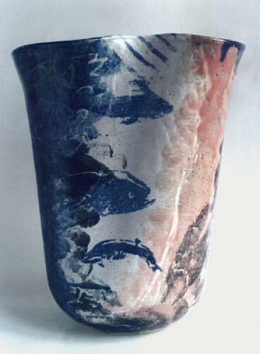 Fotograf: Eget foto
Værk  titel: Uden titel 
Værk  type: Vase 
Materiale: Stentøj 
Størrelse: 30x18 cm 
Færdiggjort: 1994 