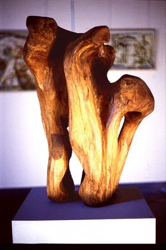 Fotograf: Terkel Grum-Schwensen
Værk  titel: Opdragelse 
Værk  type: Skulptur 
Materiale: Blommetræ 
Størrelse: 68 cm 
Færdiggjort: 1982 