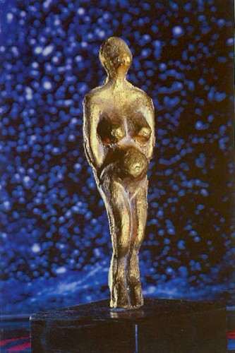 Fotograf: N.U. Andersen
Værk  titel: Håbefuld 
Værk  type: Figur 
Materiale: Bronze 
Størrelse: højde 15 cm 
Færdiggjort: 1999 