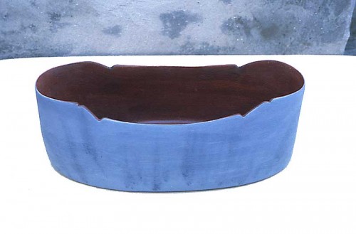 Fotograf: Eget foto
Værk  titel: Keramisk kar 
Værk  type: Keramik 
Materiale: Bemalet ler 
Størrelse: 20 x 47 cm 
Færdiggjort: 1999 