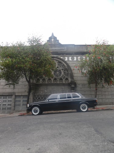 COSTA RICA LIMUSINA frente de Icónica Casa Museo En Barrio Amón, San José .jpg