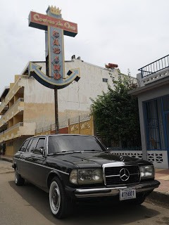 Casino Corona de Oro Avenida 4 Puntarenas. COSTA RICA LIMOUSINE W123 LANG LWB