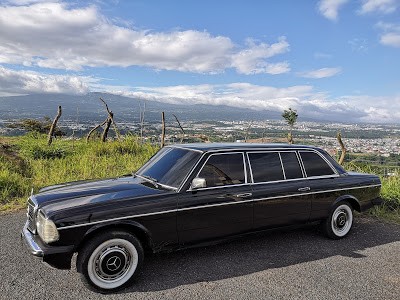 HEREDIA MOUNTAINS COSTA RICA. MERCEDES W123 300D LIMO