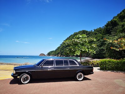 MERCEDES-300D-LIMOUSINE-AT-THE-BEACH-IN-COSTA-RICA.jpg