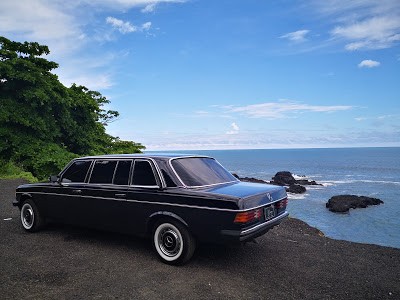 MERCEDES AT THE BEACH COSTA RICA. LIMOUSINE TOURS